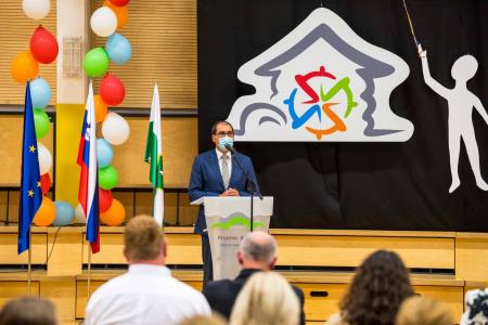 Prireditev – Pozdravljena OSNOVNA ŠOLA ZAGRADEC 45